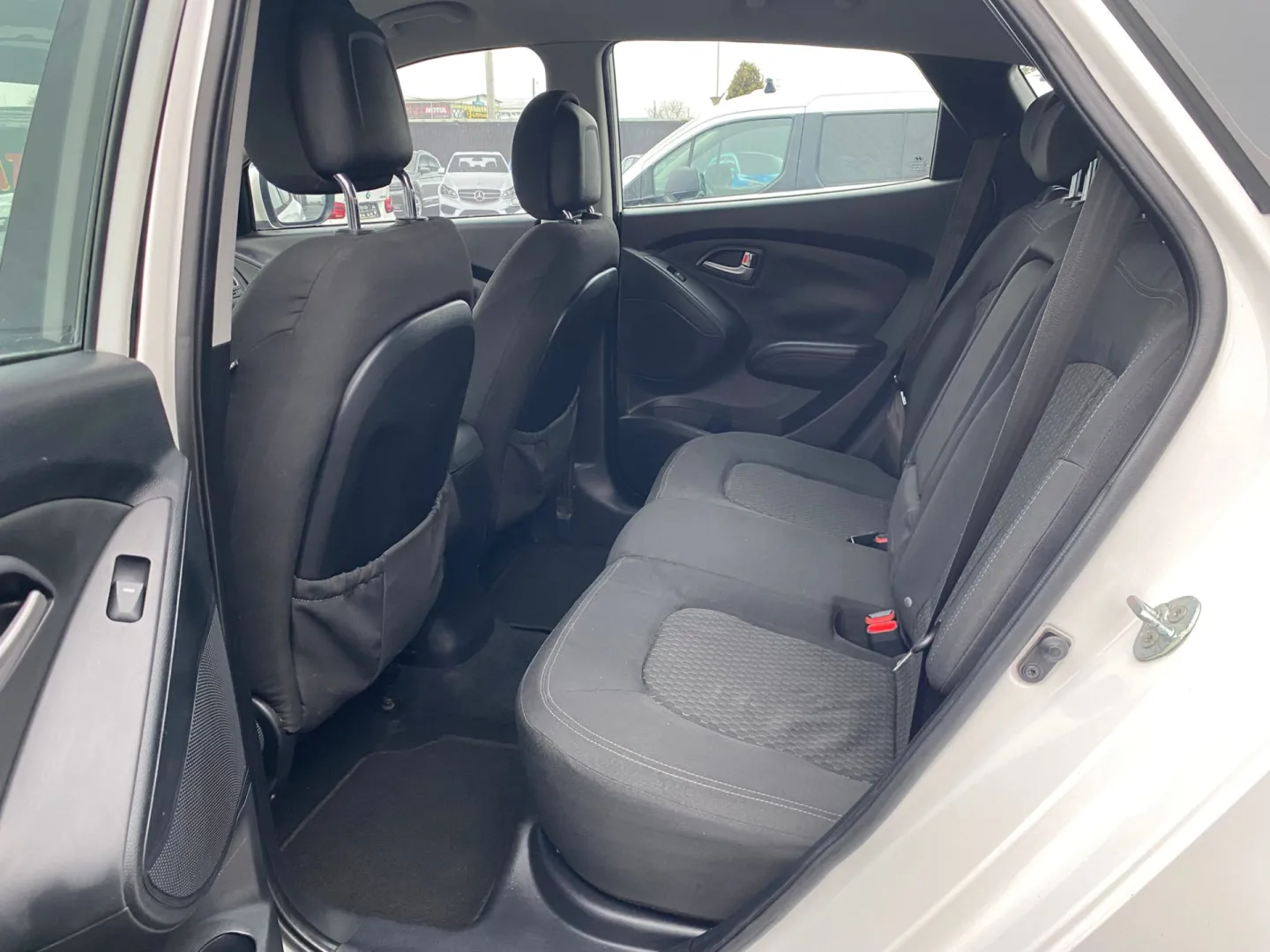 Cumpara/ Vinde online Hyundai iX35 2.0 CRDI Classci 2WD 2011 SH, la cel mai bun pret pentru tine!