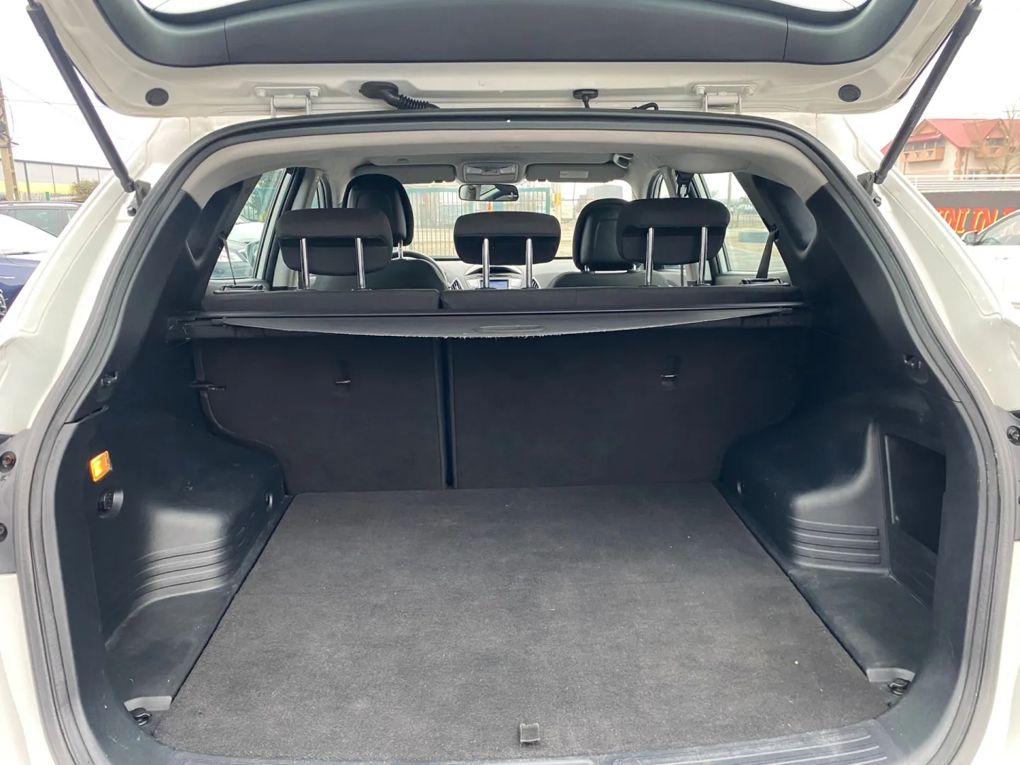 Cumpara/ Vinde online Hyundai iX35 2.0 CRDI Classci 2WD 2011 SH, la cel mai bun pret pentru tine!