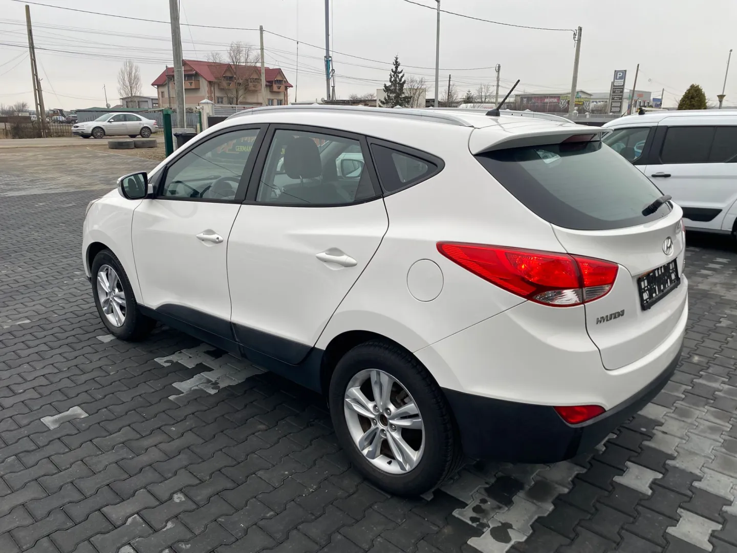 Cumpara/ Vinde online Hyundai iX35 2.0 CRDI Classci 2WD 2011 SH, la cel mai bun pret pentru tine!