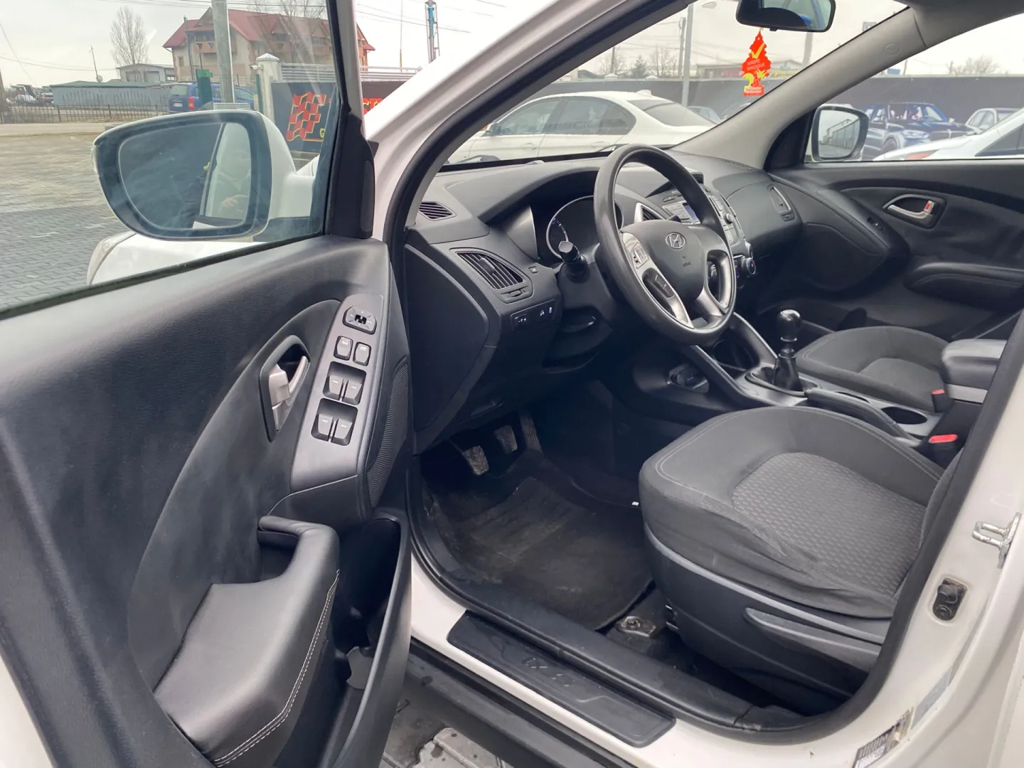 Cumpara/ Vinde online Hyundai iX35 2.0 CRDI Classci 2WD 2011 SH, la cel mai bun pret pentru tine!