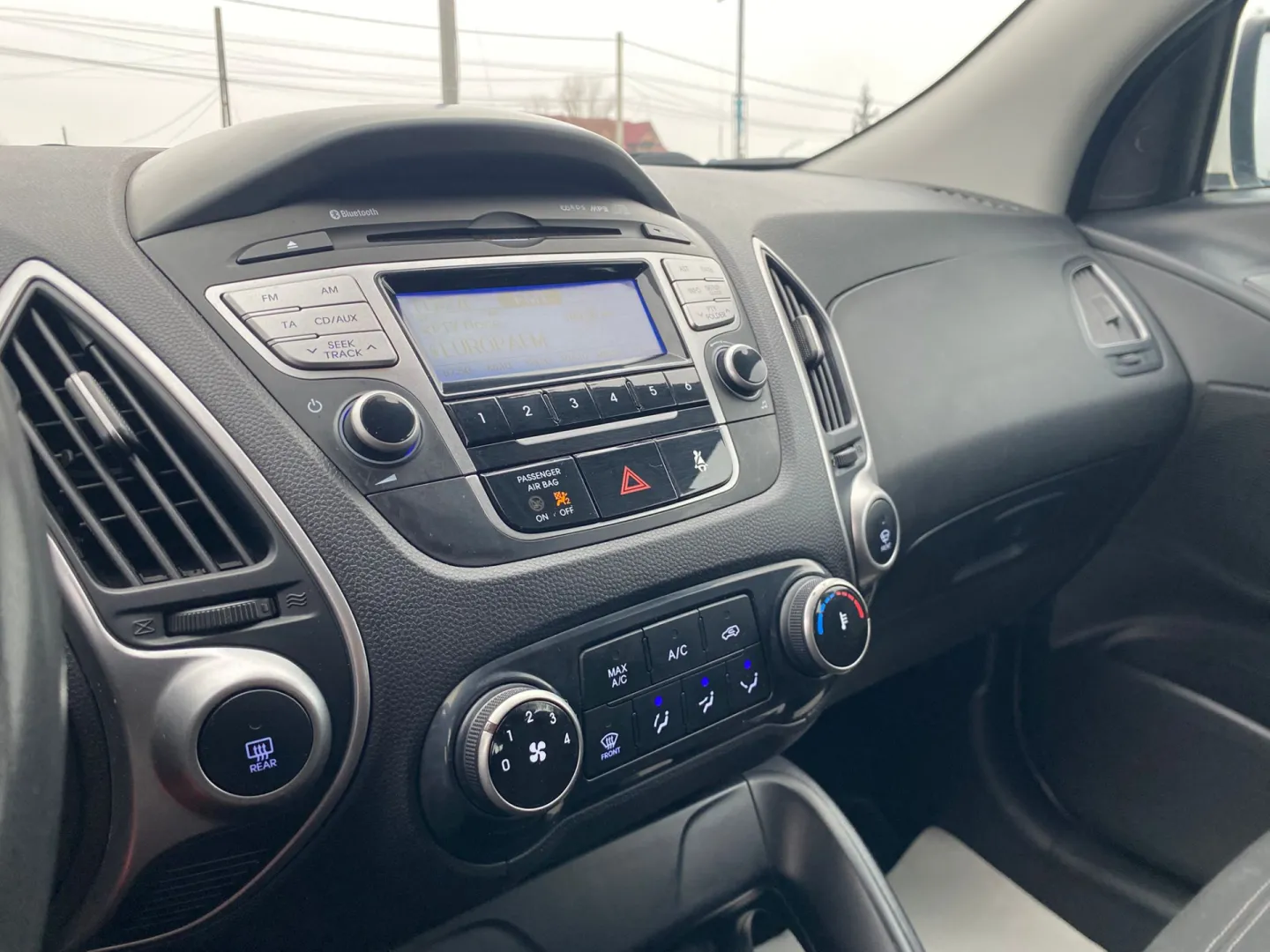 Cumpara/ Vinde online Hyundai iX35 2.0 CRDI Classci 2WD 2011 SH, la cel mai bun pret pentru tine!