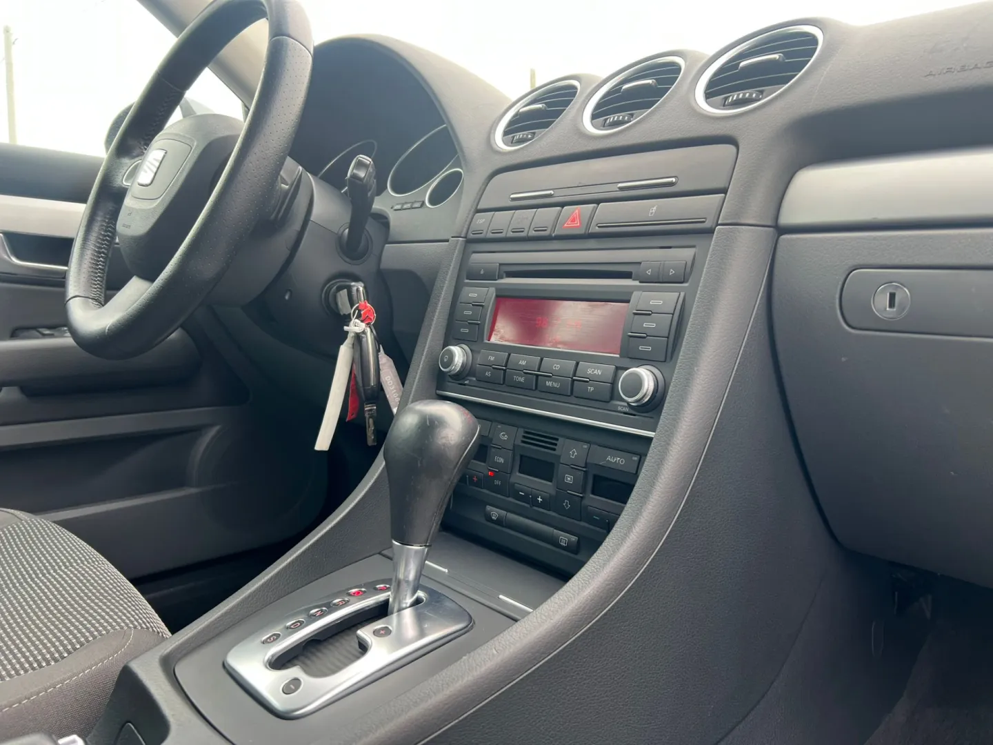 Cumpara/ Vinde online Seat Exeo 2.0 TDI Reference 2012 SH, la cel mai bun pret pentru tine!