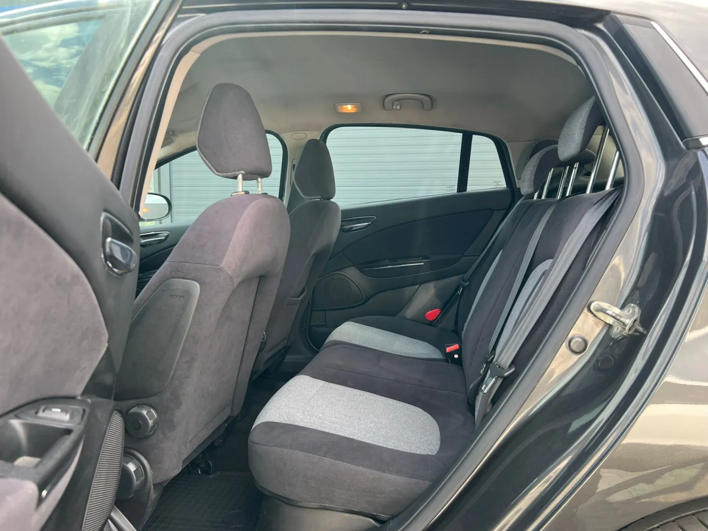 Cumpara/ Vinde online Fiat Bravo 1.6 JTDM 2012 SH, la cel mai bun pret pentru tine!