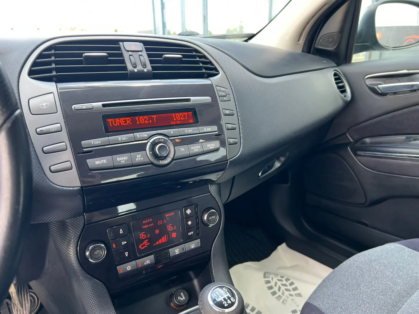 Cumpara/ Vinde online Fiat Bravo 1.6 JTDM 2012 SH, la cel mai bun pret pentru tine!