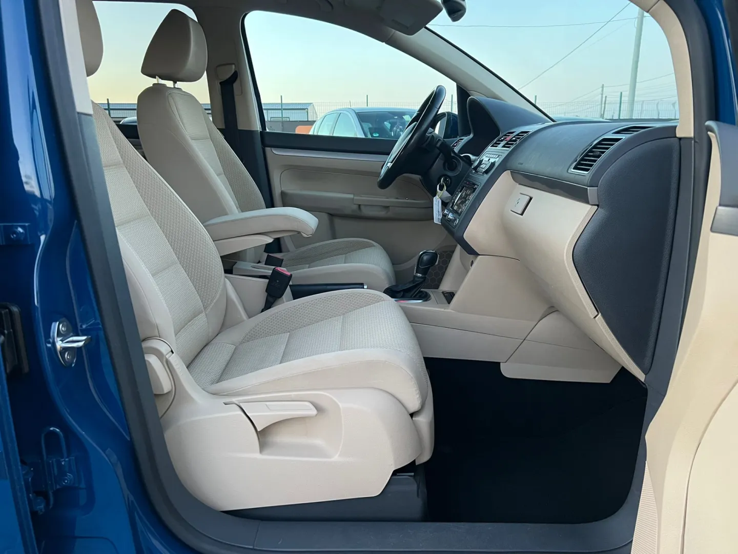 Cumpara/ Vinde online Volkswagen Touran 2012 SH, la cel mai bun pret pentru tine!