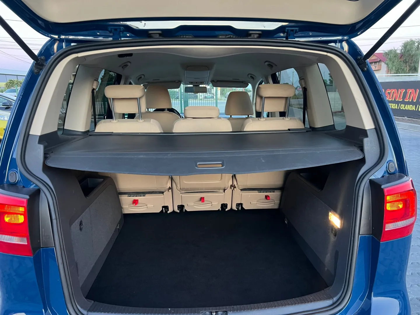 Cumpara/ Vinde online Volkswagen Touran 2012 SH, la cel mai bun pret pentru tine!