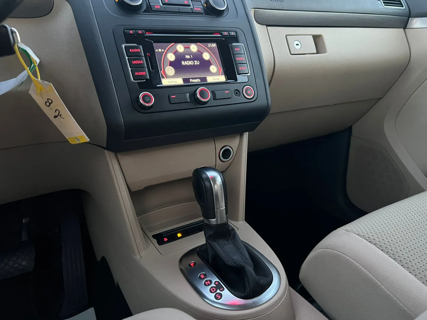 Cumpara/ Vinde online Volkswagen Touran 2012 SH, la cel mai bun pret pentru tine!