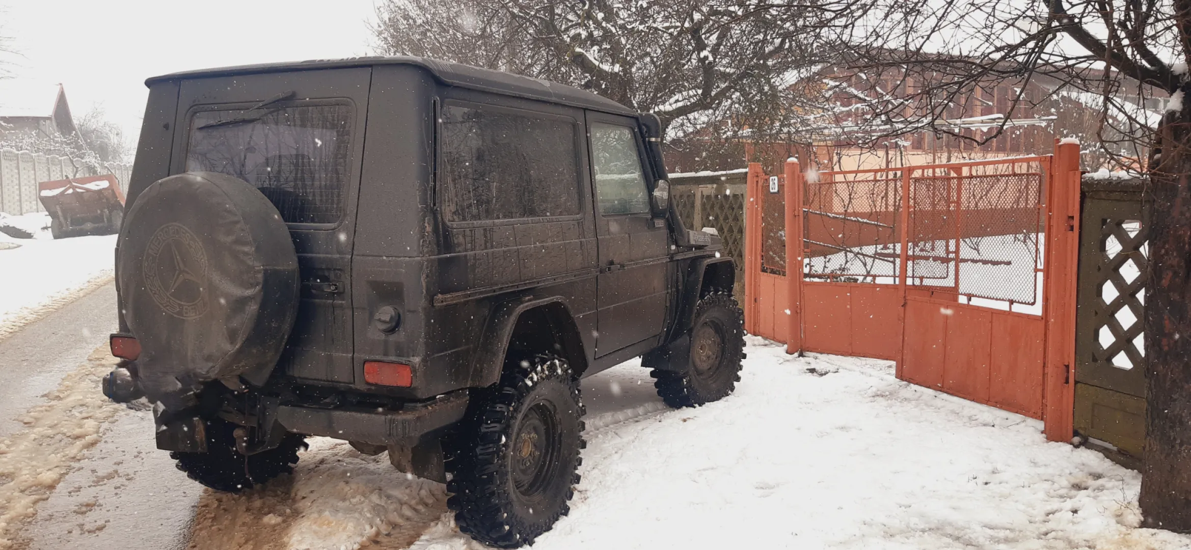 Cumpara/ Vinde online Mercedes-Benz G 300 1987 SH, la cel mai bun pret pentru tine!