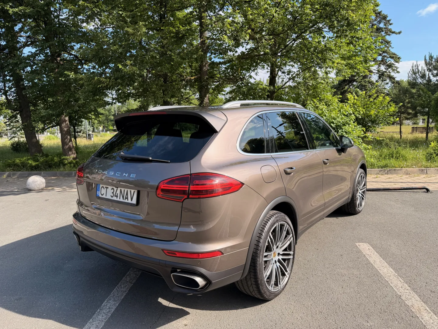 Cumpara/ Vinde online Porsche Cayenne 2015 SH, la cel mai bun pret pentru tine!
