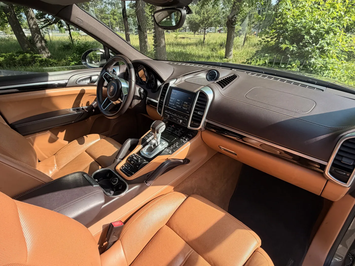 Cumpara/ Vinde online Porsche Cayenne 2015 SH, la cel mai bun pret pentru tine!