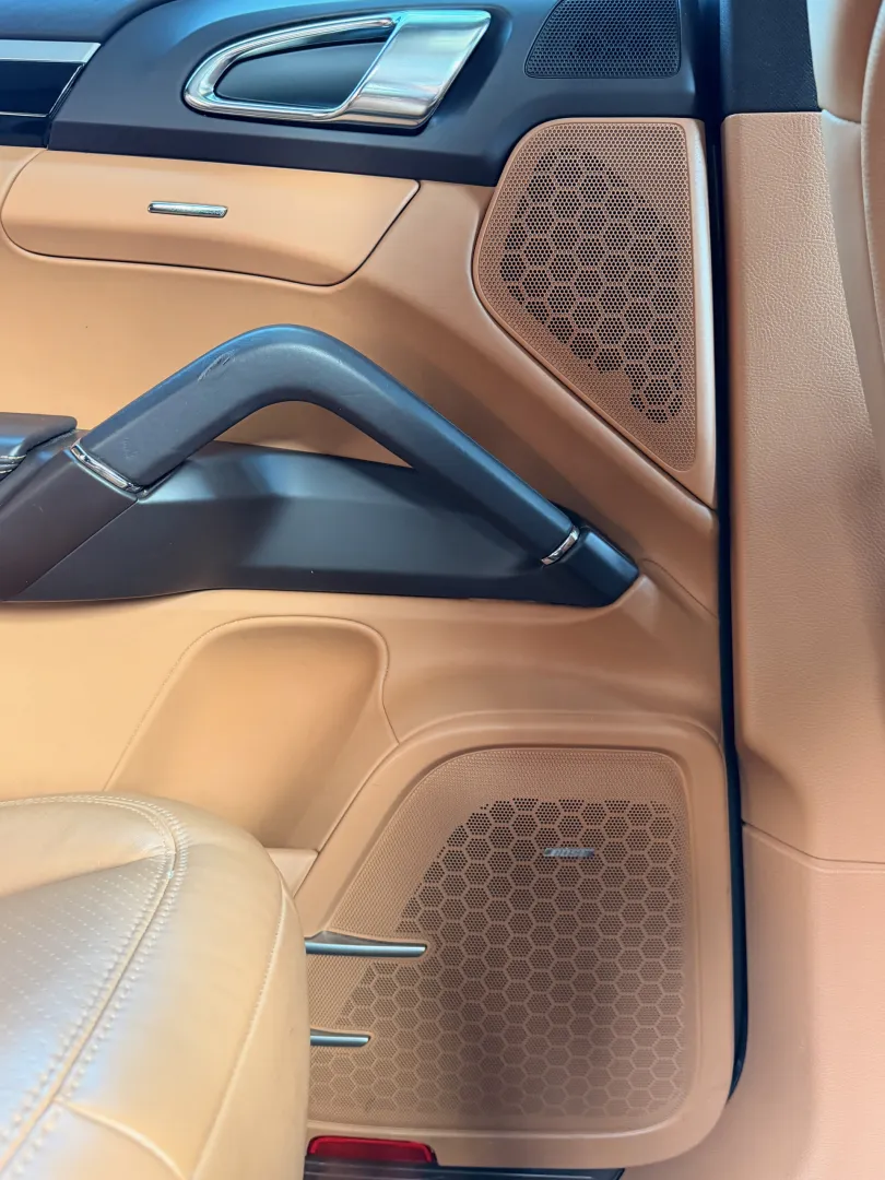 Cumpara/ Vinde online Porsche Cayenne 2015 SH, la cel mai bun pret pentru tine!