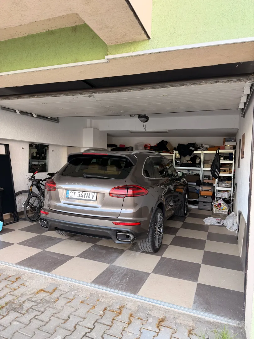 Cumpara/ Vinde online Porsche Cayenne 2015 SH, la cel mai bun pret pentru tine!