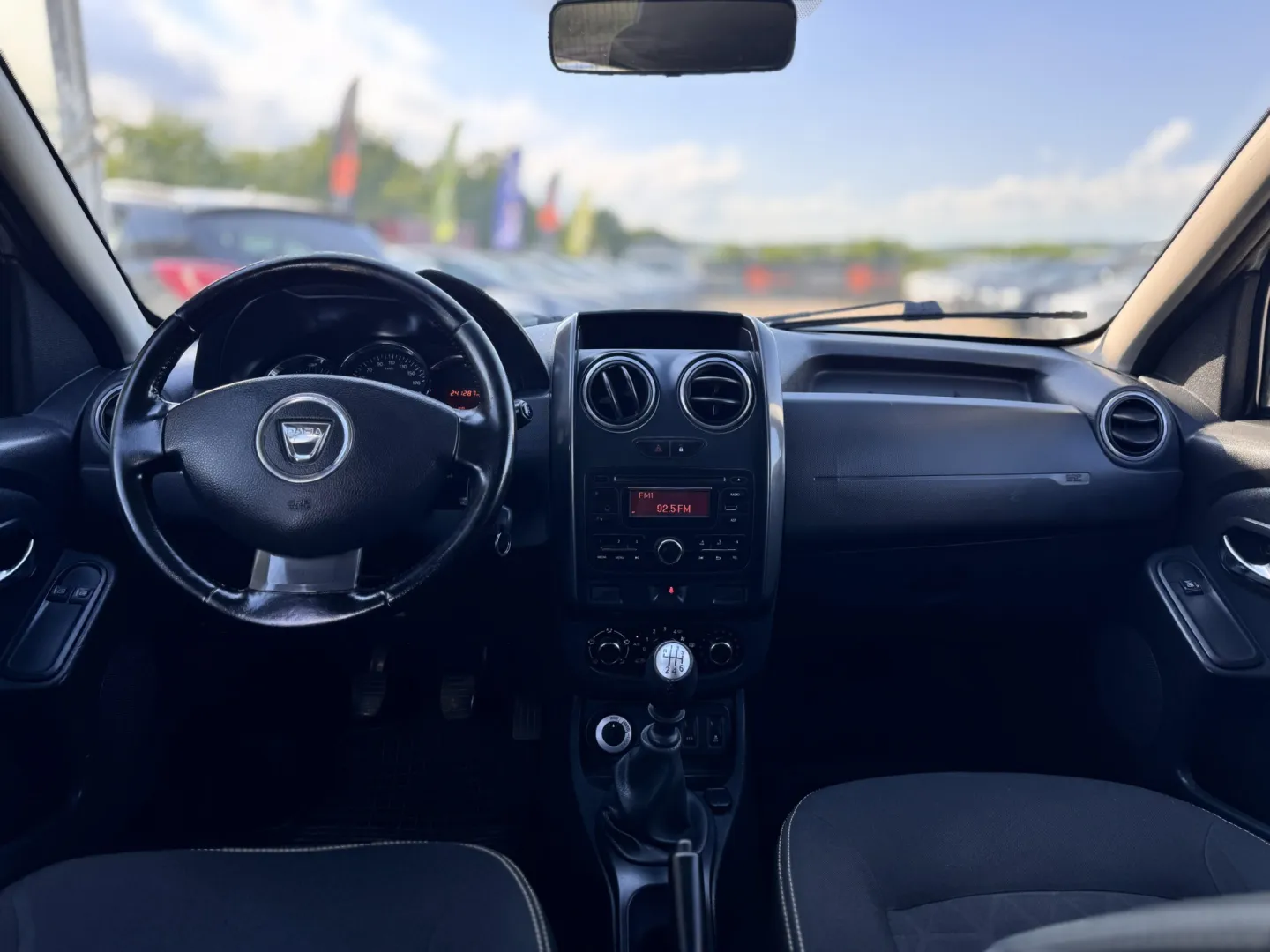 Cumpara/ Vinde online Dacia Duster 2015 SH, la cel mai bun pret pentru tine!