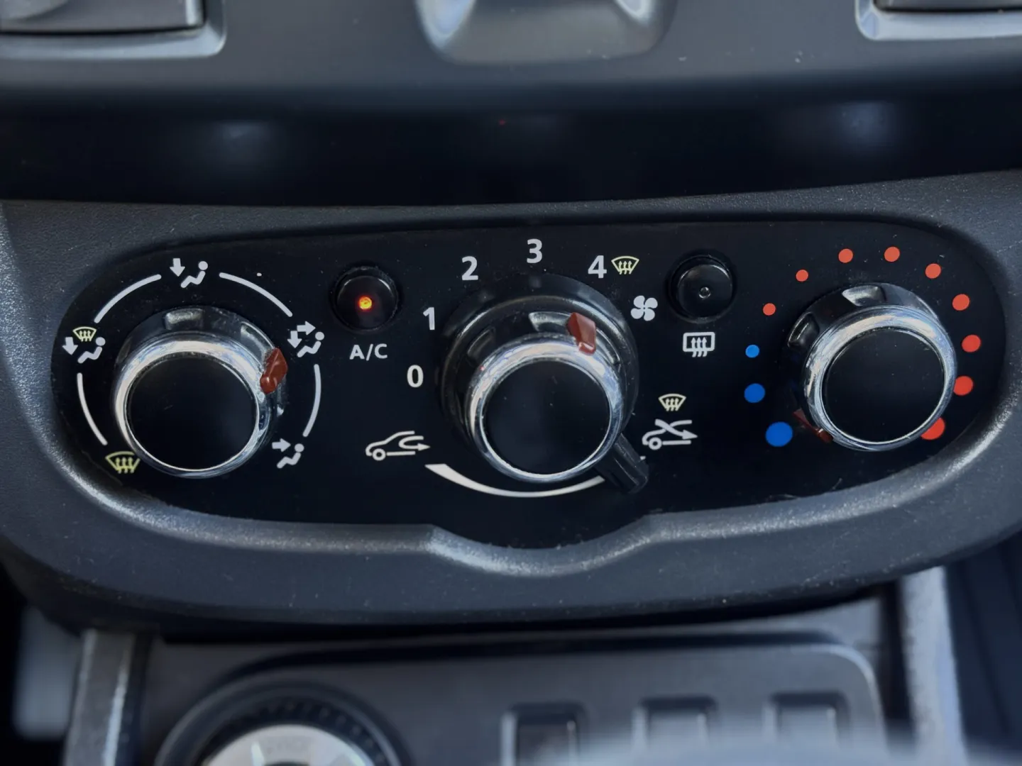 Cumpara/ Vinde online Dacia Duster 2015 SH, la cel mai bun pret pentru tine!