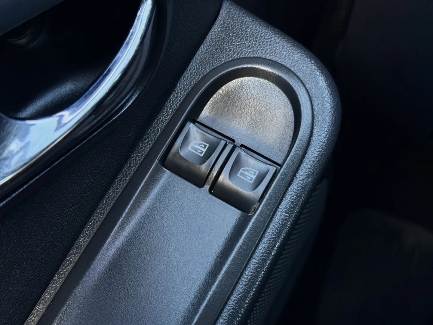 Cumpara/ Vinde online Dacia Duster 2015 SH, la cel mai bun pret pentru tine!