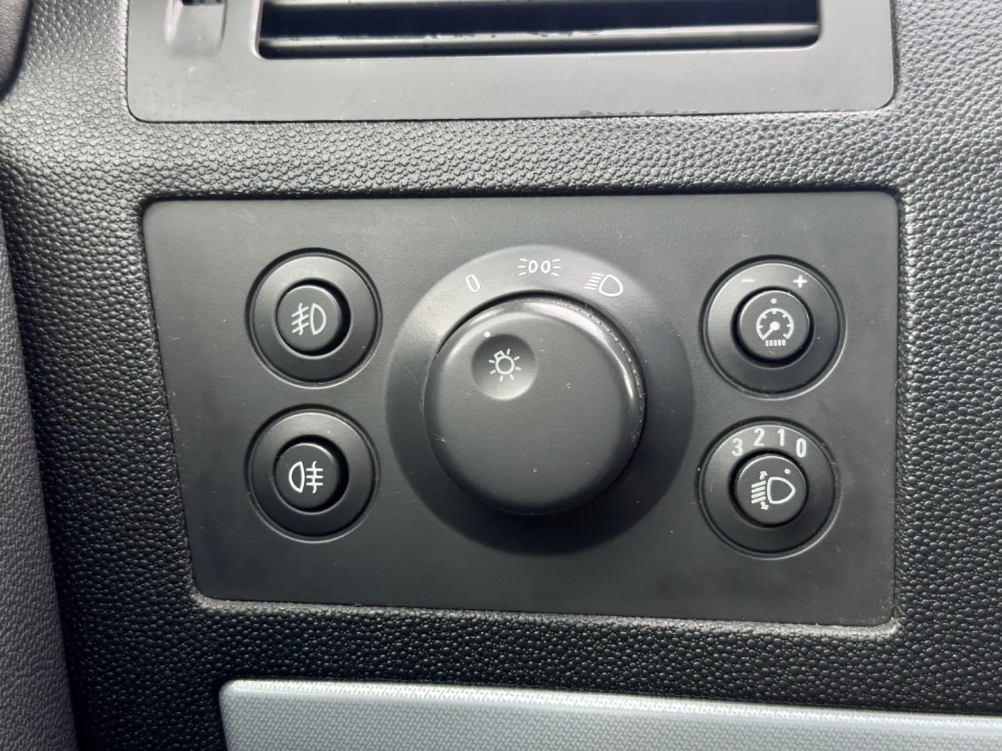 Cumpara/ Vinde online Opel Zafira 2006 SH, la cel mai bun pret pentru tine!