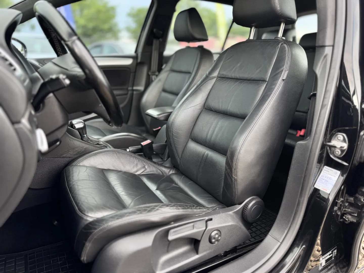 Cumpara/ Vinde online Volkswagen Golf 2009 SH, la cel mai bun pret pentru tine!