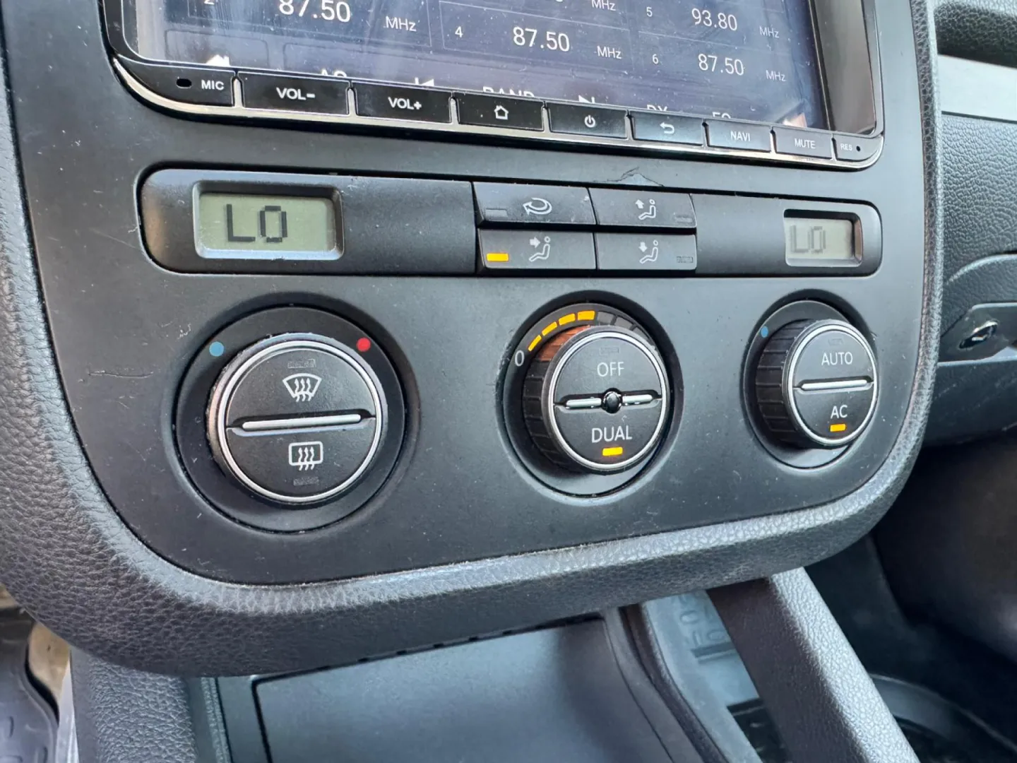 Cumpara/ Vinde online Volkswagen Golf 2008 SH, la cel mai bun pret pentru tine!