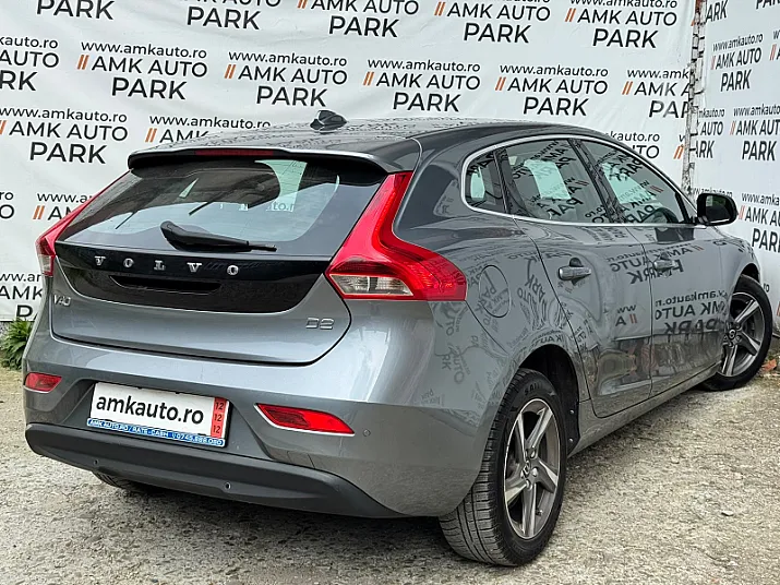 Cumpără / Vinde Volvo V40 2016 SH, la cel mai bun pret pentru tine!