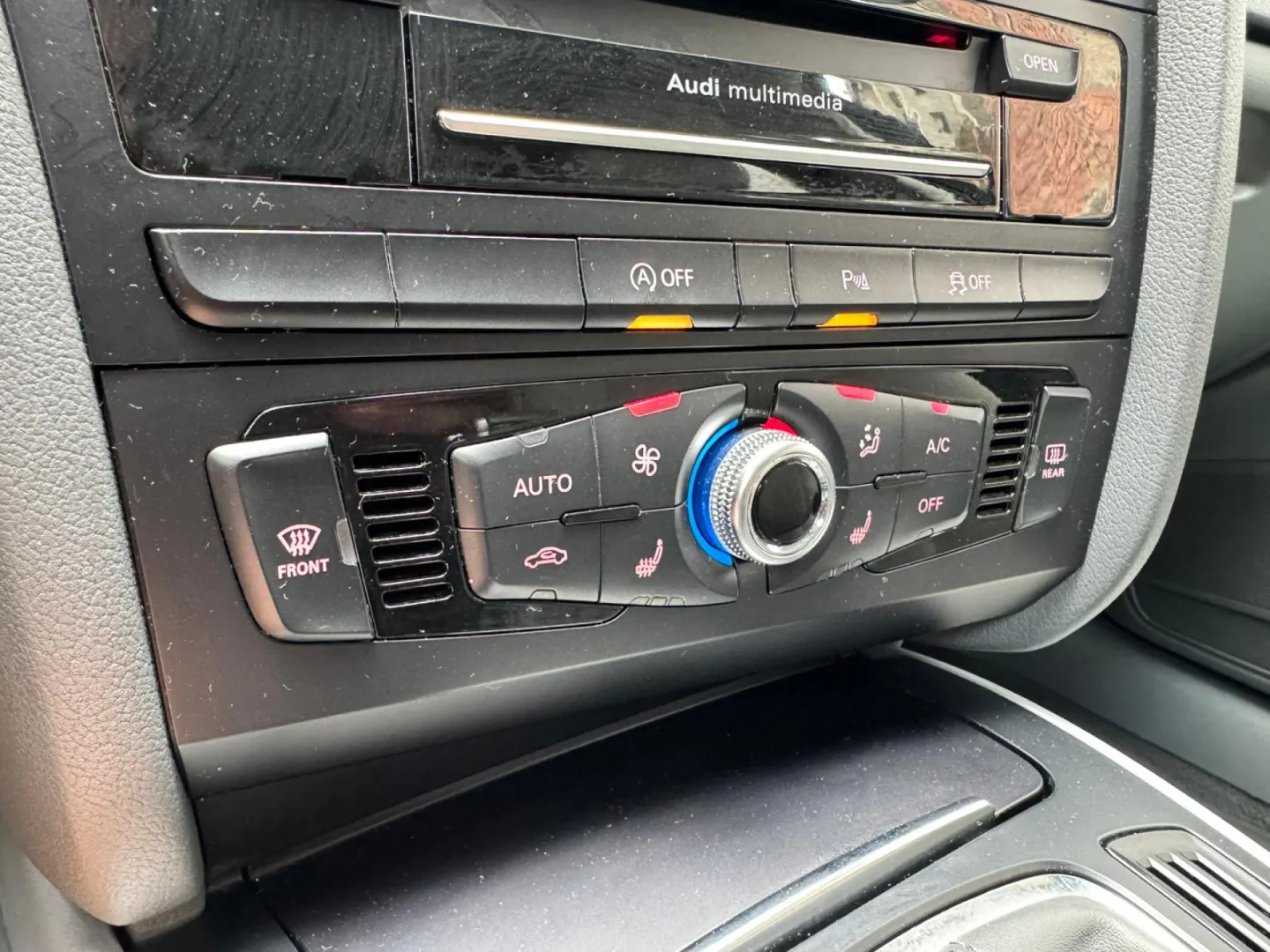 Cumpara/ Vinde online Audi A4 2015 SH, la cel mai bun pret pentru tine!
