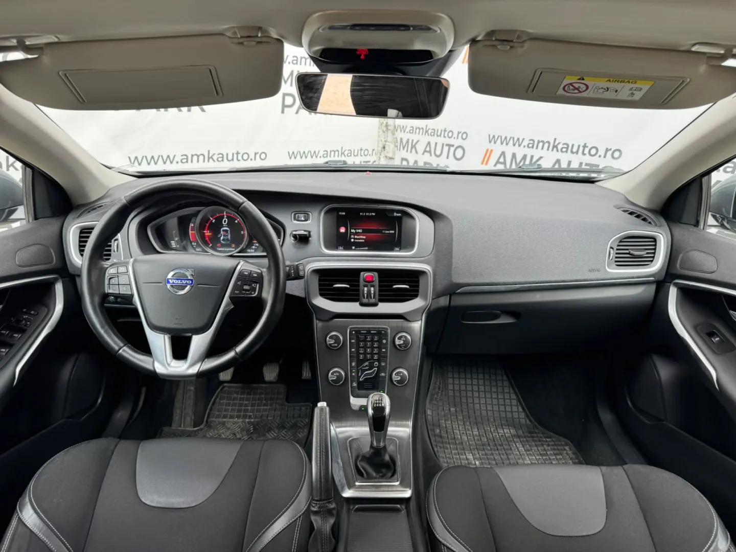 Cumpara/ Vinde online Volvo V40 2016 SH, la cel mai bun pret pentru tine!