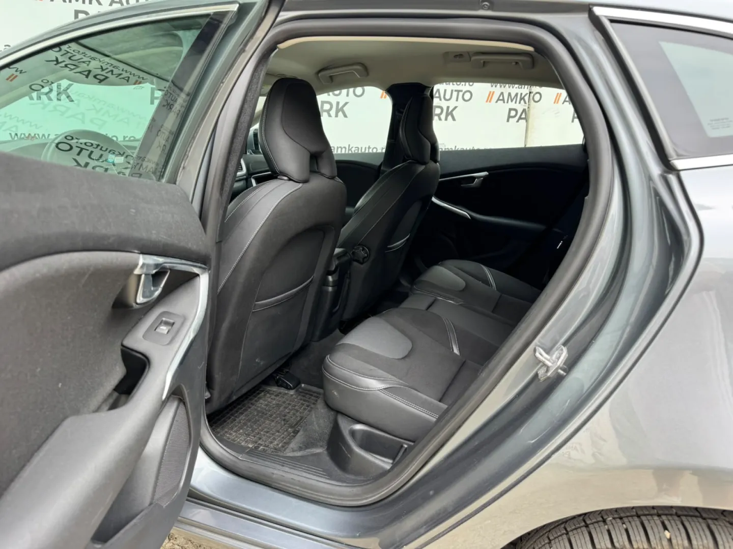 Cumpara/ Vinde online Volvo V40 2016 SH, la cel mai bun pret pentru tine!
