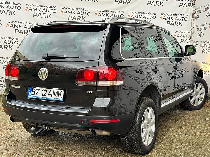 Cumpără / Vinde Volkswagen Touareg 2009 SH, la cel mai bun pret pentru tine!