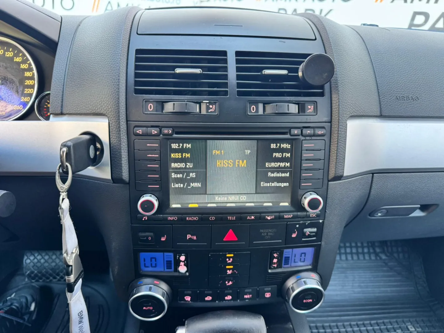 Cumpara/ Vinde online Volkswagen Touareg 2005 SH, la cel mai bun pret pentru tine!