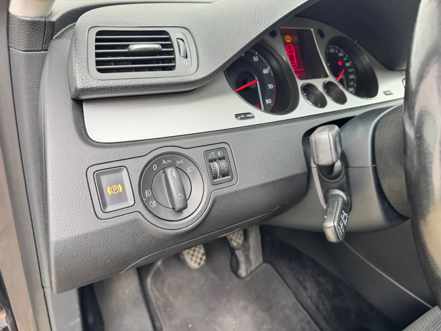 Cumpara/ Vinde online Volkswagen Passat 2008 SH, la cel mai bun pret pentru tine!