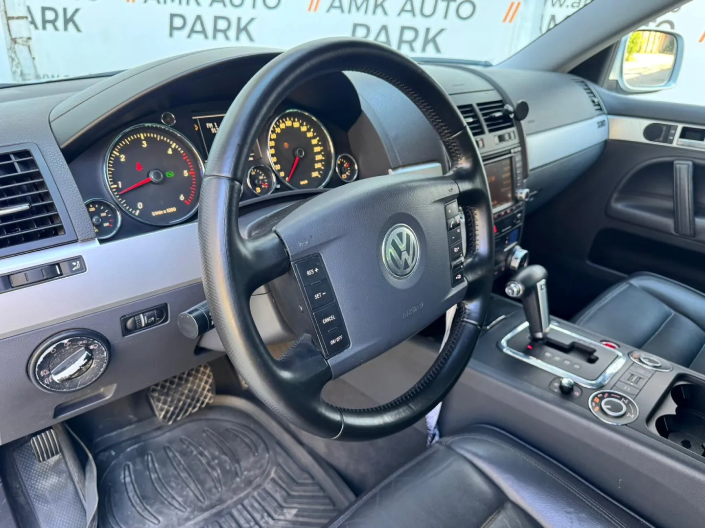 Cumpara/ Vinde online Volkswagen Touareg 2005 SH, la cel mai bun pret pentru tine!