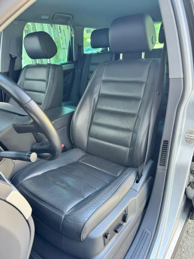 Cumpara/ Vinde online Volkswagen Touareg 2005 SH, la cel mai bun pret pentru tine!