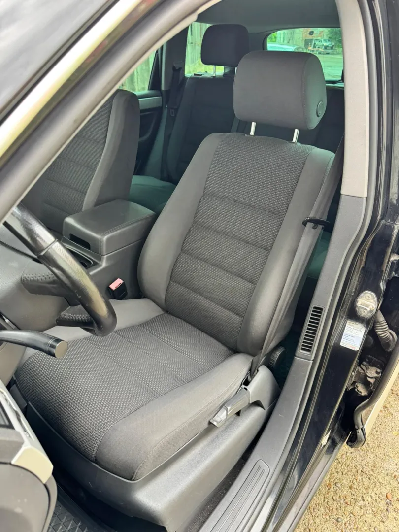 Cumpara/ Vinde online Volkswagen Touareg 2009 SH, la cel mai bun pret pentru tine!