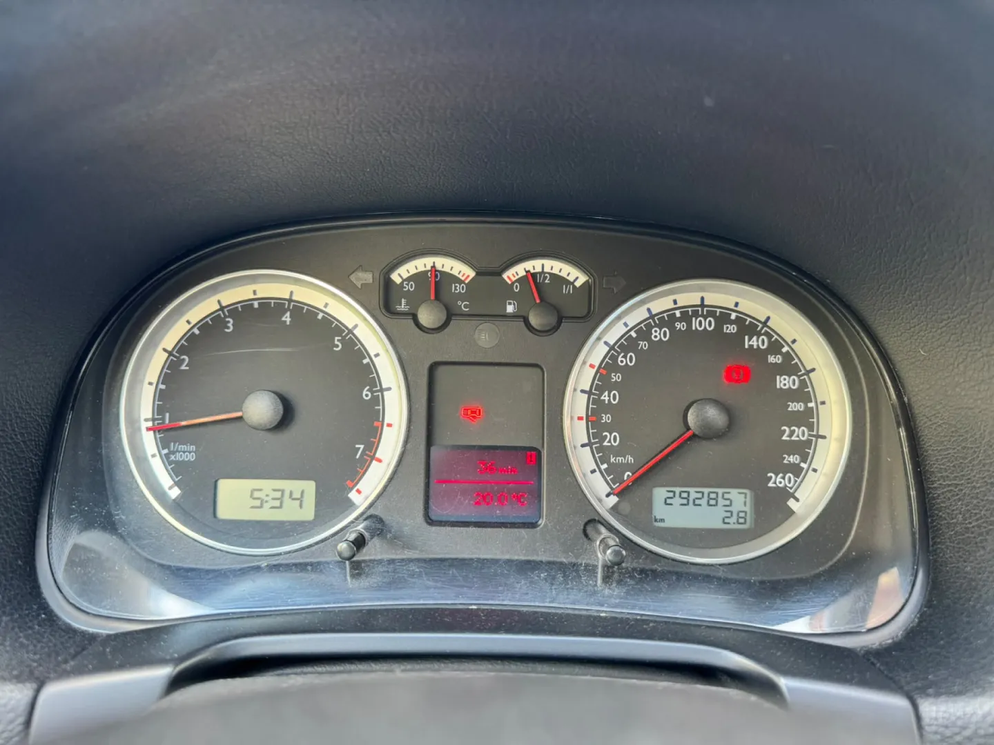 Cumpara/ Vinde online Volkswagen Bora 2003 SH, la cel mai bun pret pentru tine!