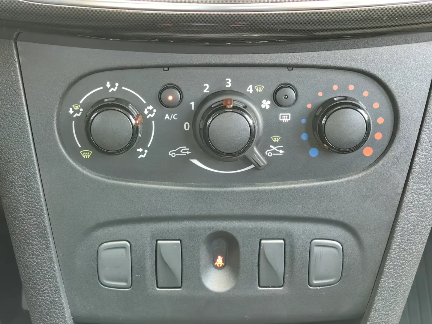 Cumpara/ Vinde online Dacia Logan 2020 SH, la cel mai bun pret pentru tine!