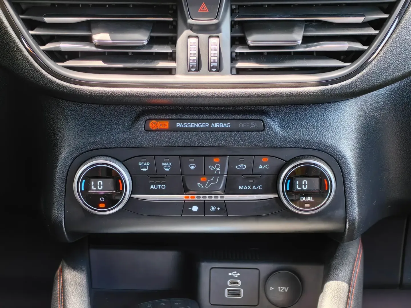 Cumpara/ Vinde online Ford Kuga 2022 SH, la cel mai bun pret pentru tine!
