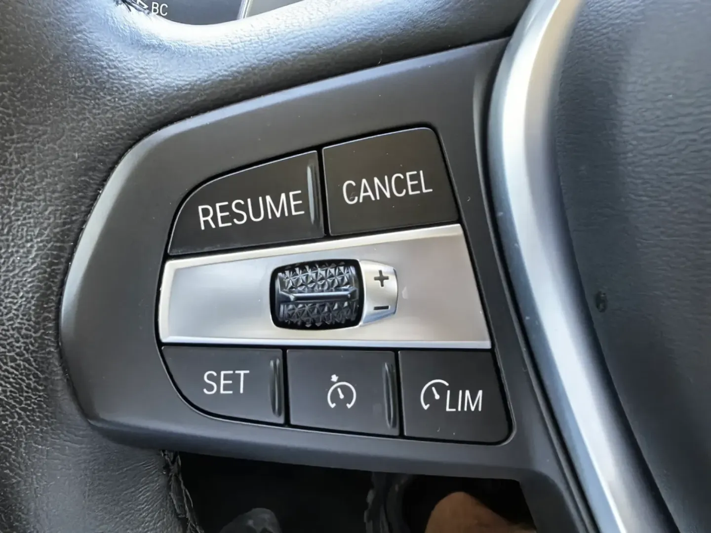 Cumpara/ Vinde online BMW X4 2022 SH, la cel mai bun pret pentru tine!
