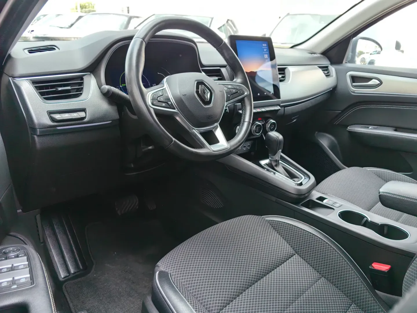 Cumpara/ Vinde online Renault  Arkana 2022 SH, la cel mai bun pret pentru tine!