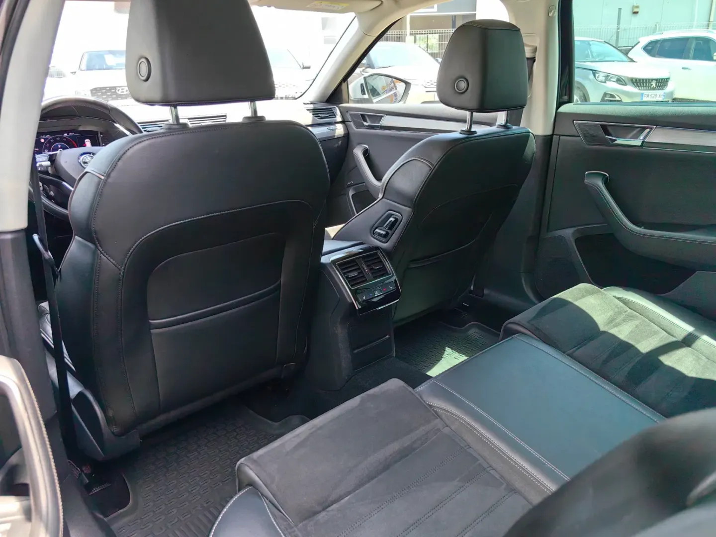 Cumpara/ Vinde online Skoda Superb 2021 SH, la cel mai bun pret pentru tine!