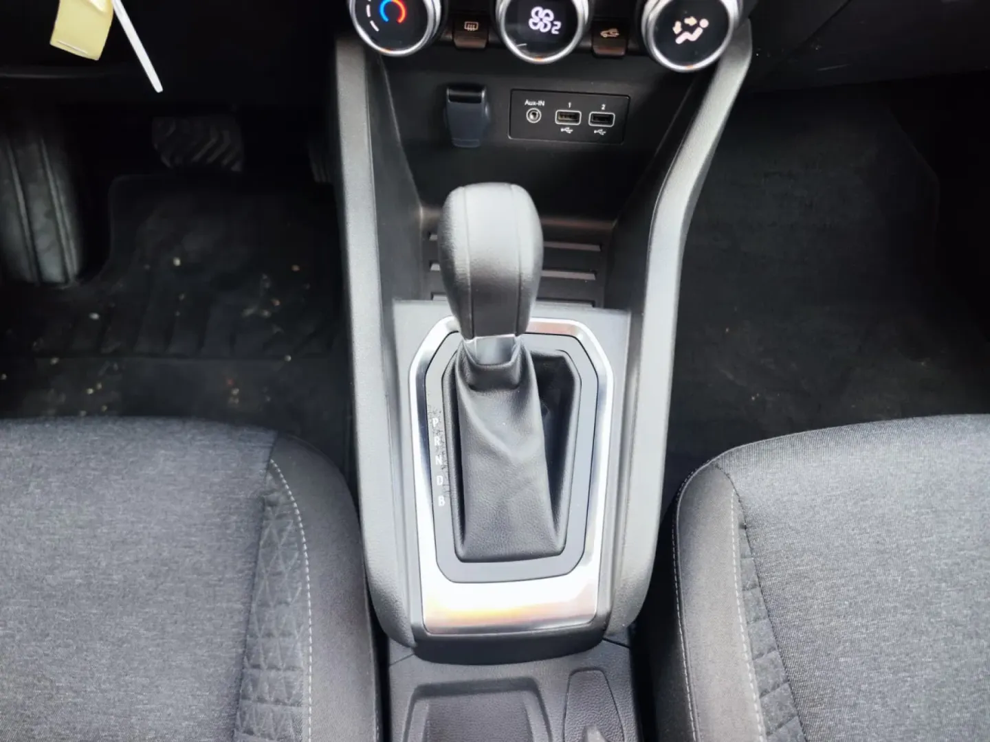 Cumpara/ Vinde online Renault  Clio 2022 SH, la cel mai bun pret pentru tine!