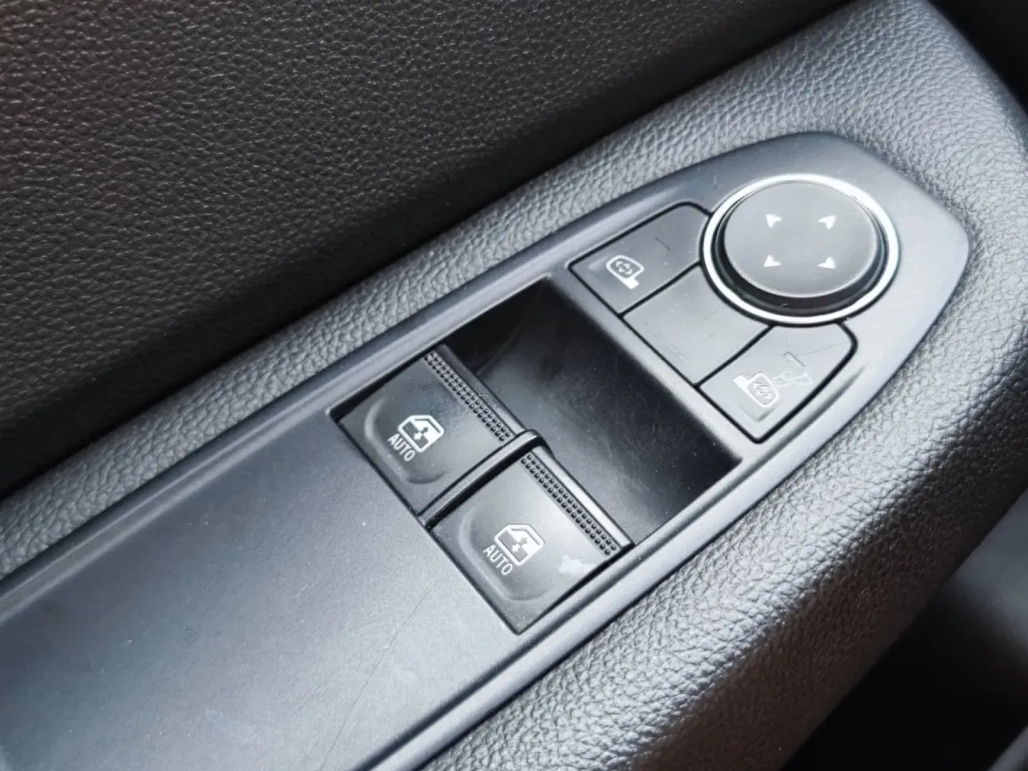Cumpara/ Vinde online Renault  Clio 2022 SH, la cel mai bun pret pentru tine!