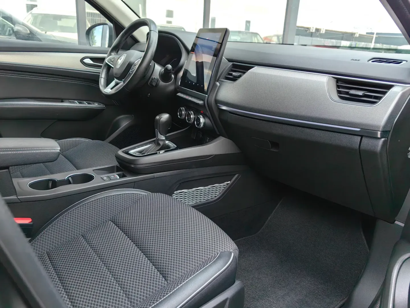 Cumpara/ Vinde online Renault  Arkana 2022 SH, la cel mai bun pret pentru tine!