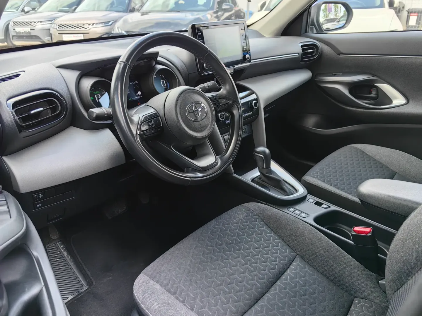 Cumpara/ Vinde online Toyota Yaris 2022 SH, la cel mai bun pret pentru tine!