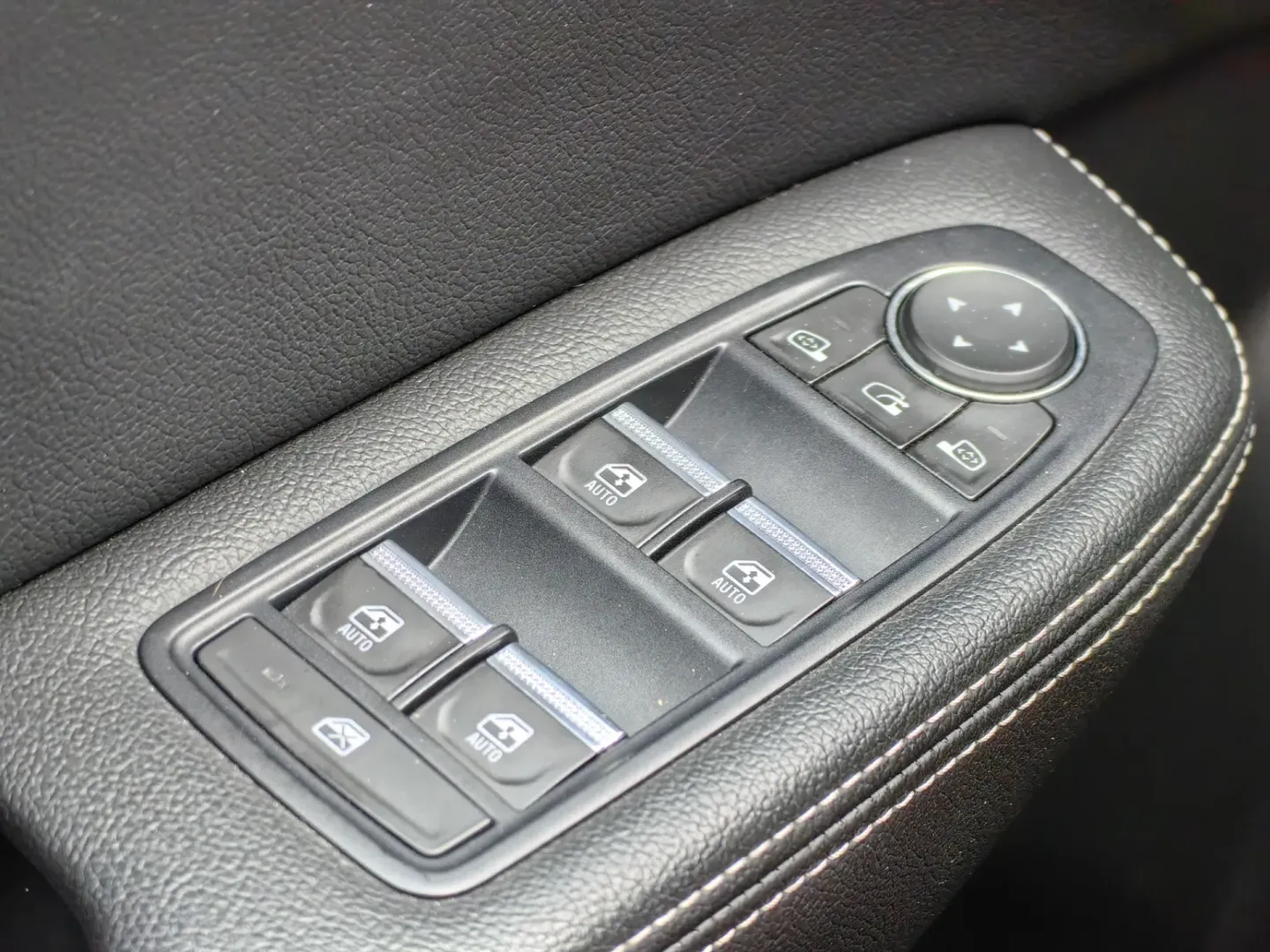 Cumpara/ Vinde online Renault  Arkana 2022 SH, la cel mai bun pret pentru tine!