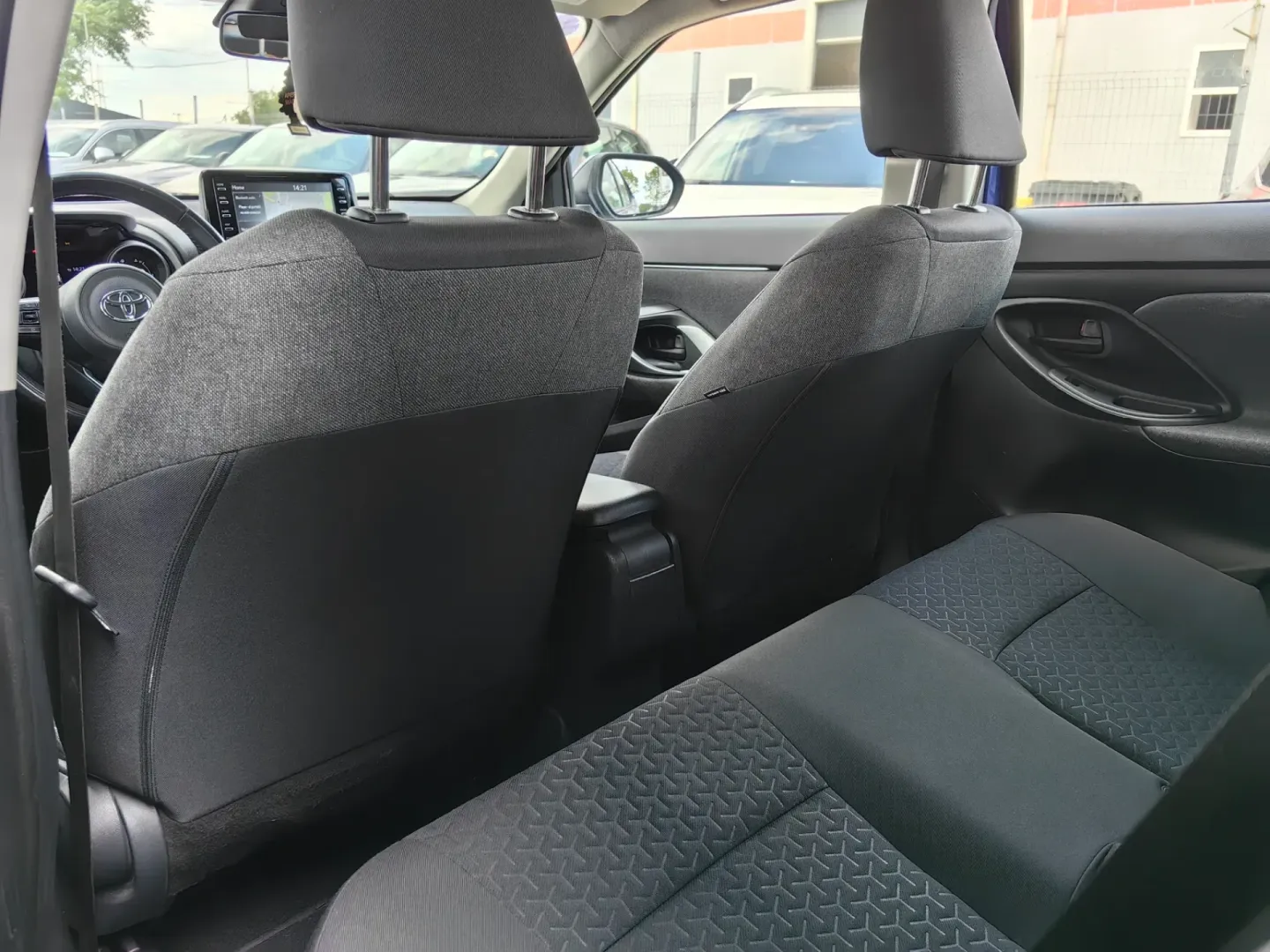 Cumpara/ Vinde online Toyota Yaris 2022 SH, la cel mai bun pret pentru tine!