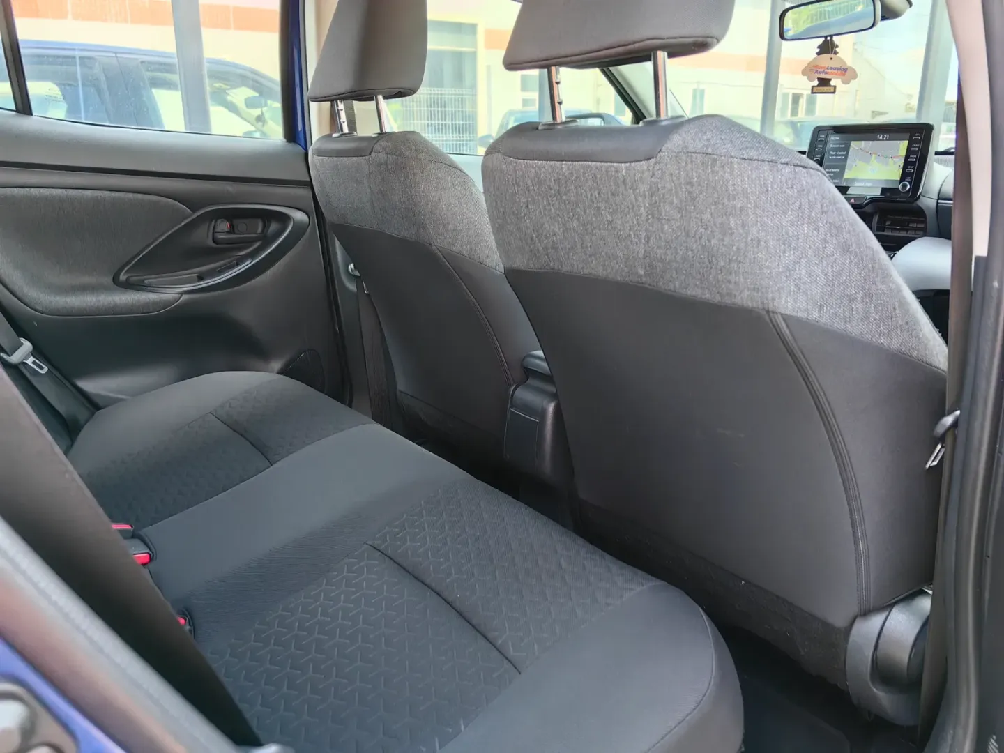 Cumpara/ Vinde online Toyota Yaris 2022 SH, la cel mai bun pret pentru tine!