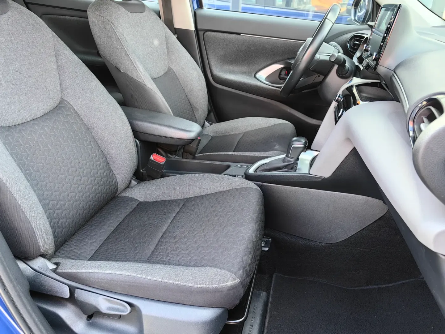 Cumpara/ Vinde online Toyota Yaris 2022 SH, la cel mai bun pret pentru tine!