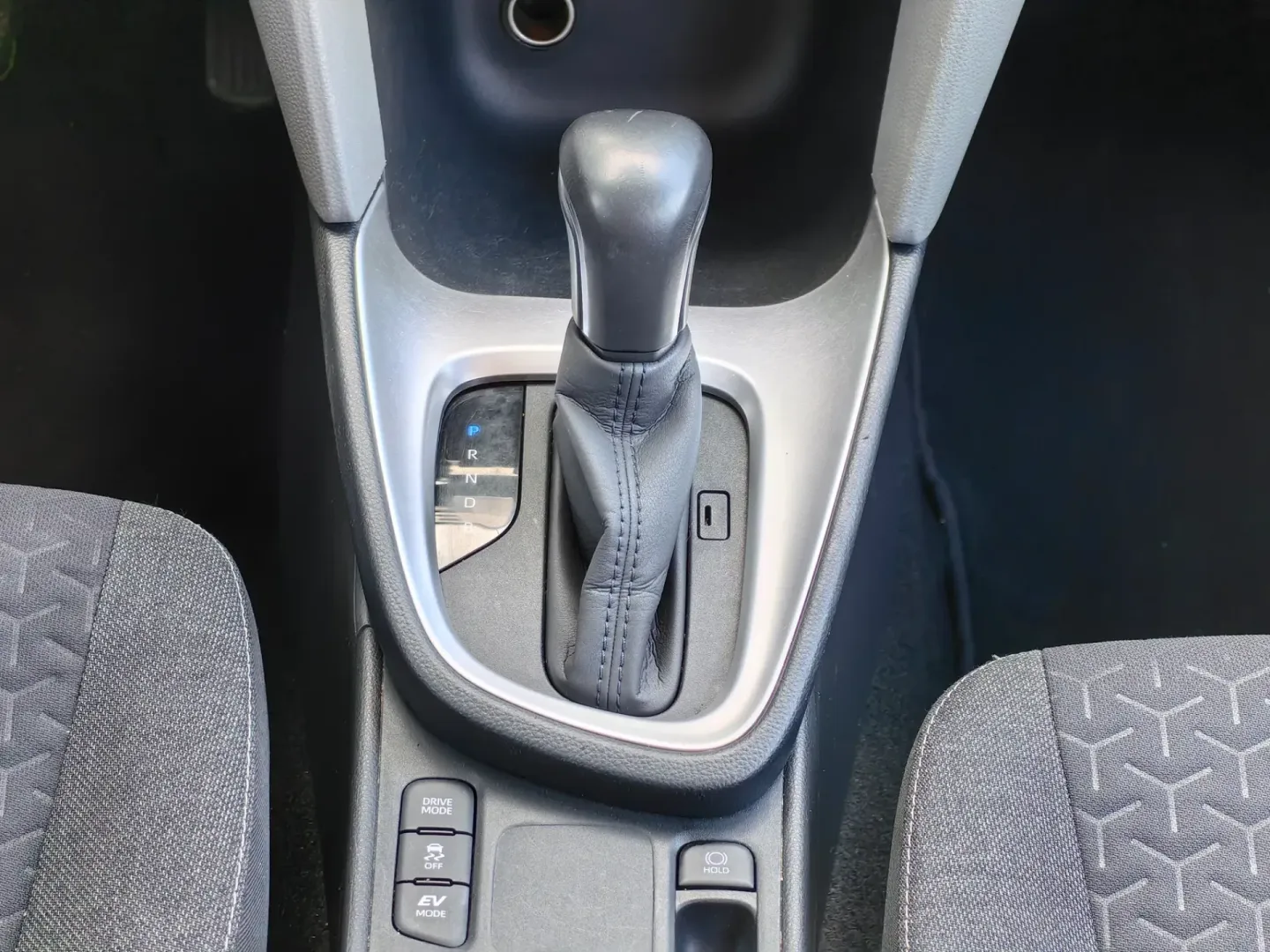 Cumpara/ Vinde online Toyota Yaris 2022 SH, la cel mai bun pret pentru tine!