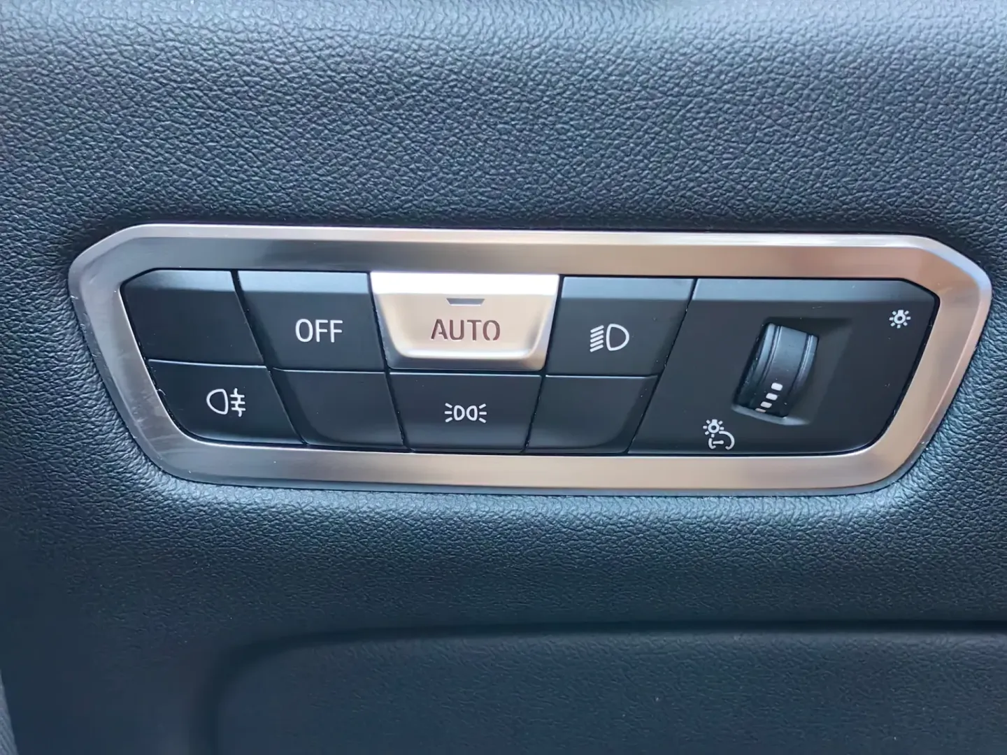 Cumpara/ Vinde online BMW X5 2022 SH, la cel mai bun pret pentru tine!