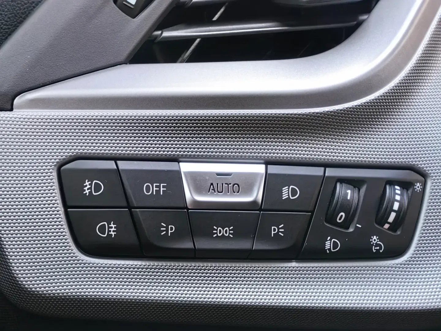 Cumpara/ Vinde online BMW 2 Series 2023 SH, la cel mai bun pret pentru tine!