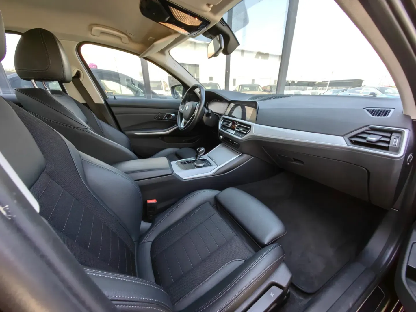 Cumpara/ Vinde online BMW 3 Series 2022 SH, la cel mai bun pret pentru tine!